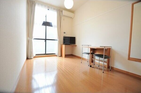 レオパレスフォレストIの物件内観写真